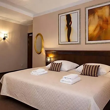 Royal Self Check-in Hotel Poznań