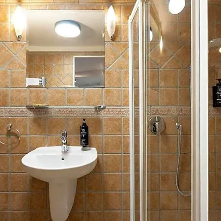Royal By Wow Homes Hotel 3*